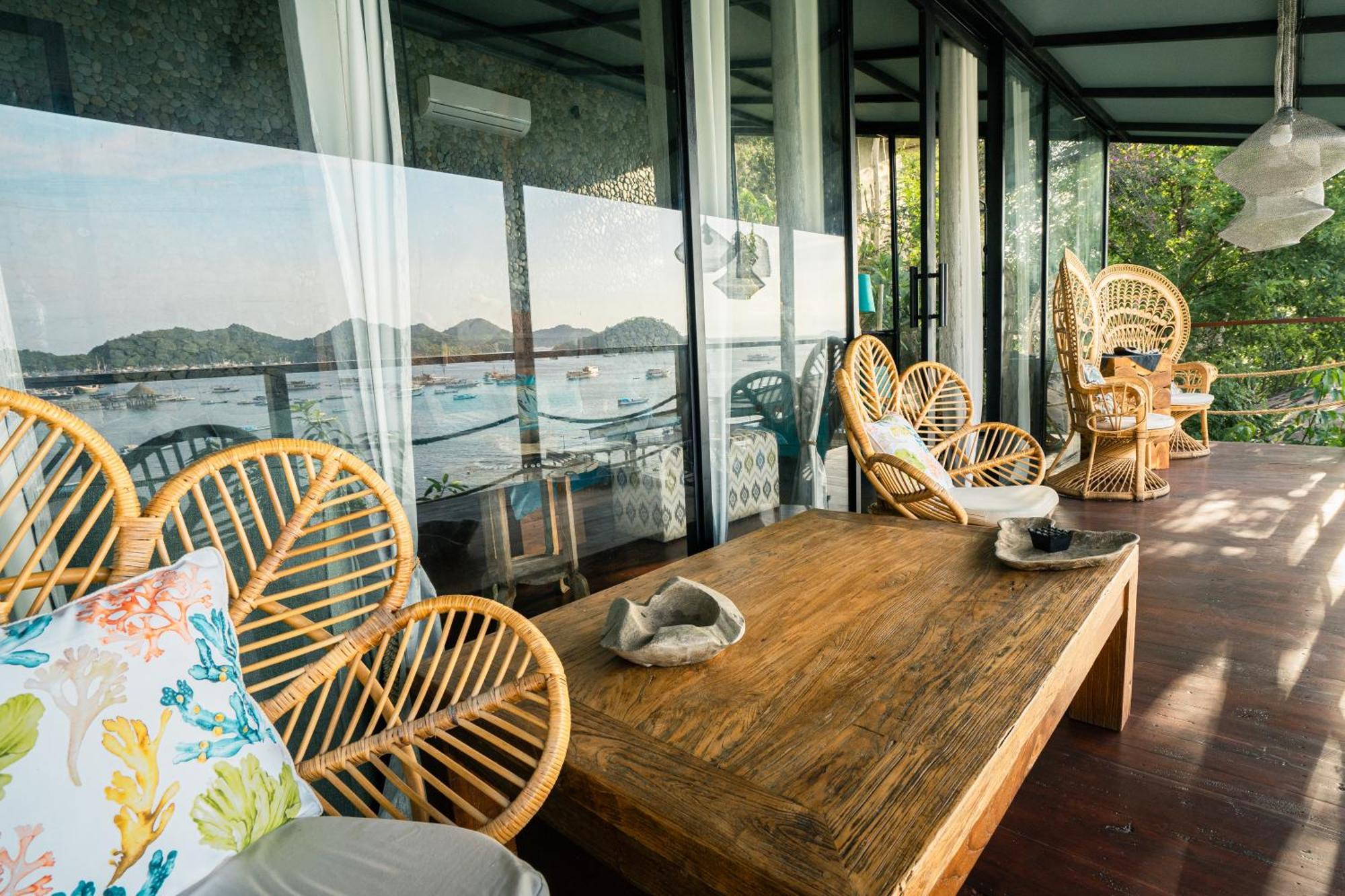 Selini Hills Hotel Labuan Bajo Exterior photo