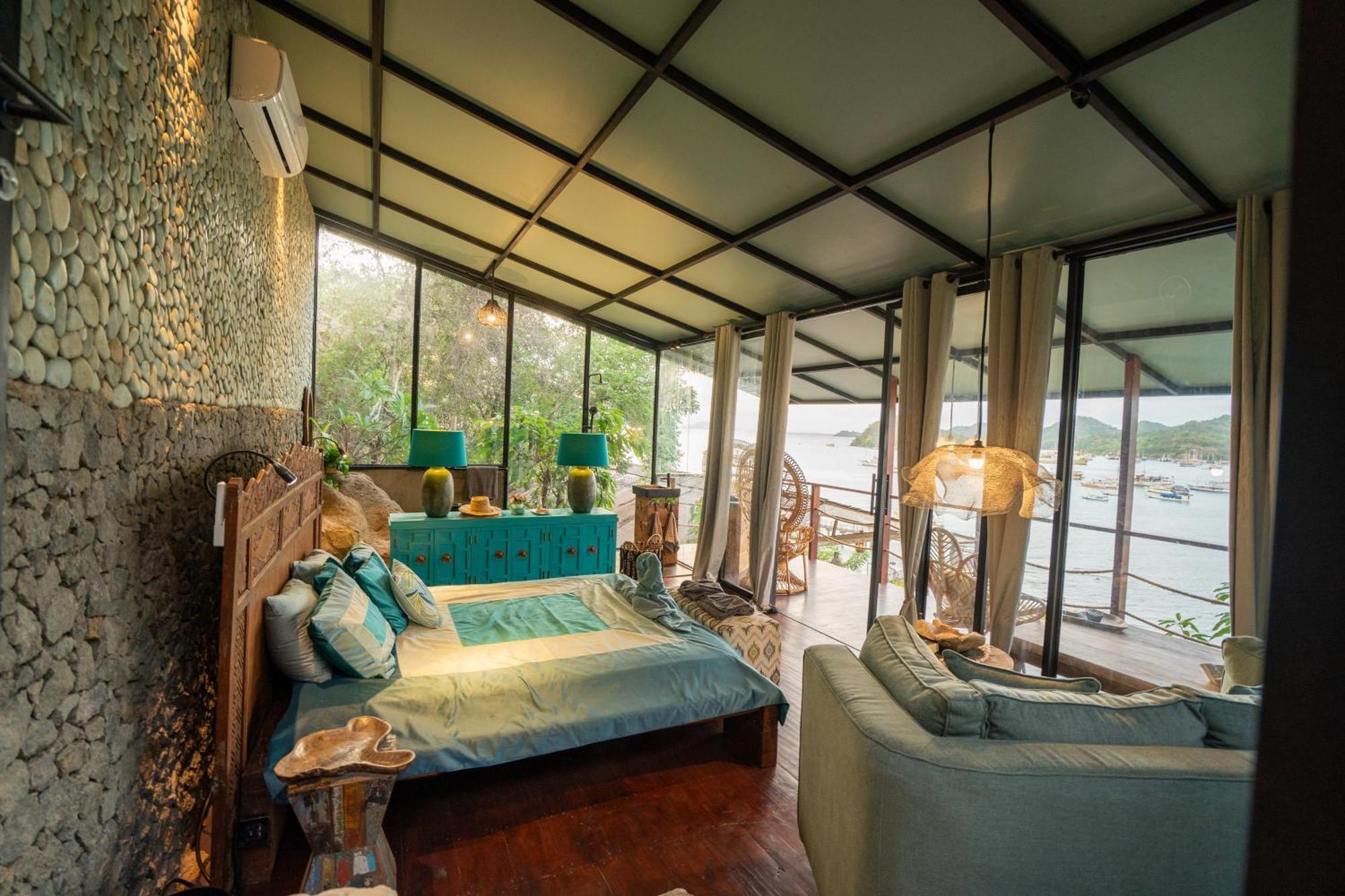 Selini Hills Hotel Labuan Bajo Exterior photo